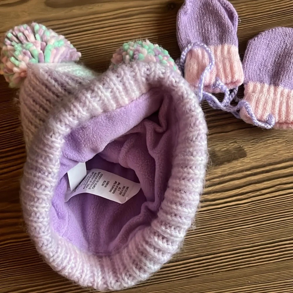 3-PC Baby Girls 2 Winter Beanies and Mittens Size 6-12m